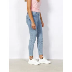 Jean 932 Bleu Clair Femme - Hugo -Le Dressing Parfait jean 932 bleu clair femme hugo 2