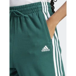 Jogging Essential 3s Loose Fit Vert Femme - Adidas -Le Dressing Parfait jogging essential 3s loose fit vert femme adidas 3