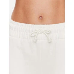 Jogging Large Ponre Blanc Femme - Ellesse 8 Jogging Large Ponre Blanc Femme - Ellesse -Le Dressing Parfait jogging large ponre blanc femme ellesse 2