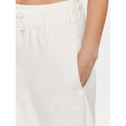 Jogging Large Ponre Blanc Femme - Ellesse 9 Jogging Large Ponre Blanc Femme - Ellesse -Le Dressing Parfait jogging large ponre blanc femme ellesse 3