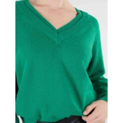 Pull Double Col V Berilde Vert Femme - Deeluxe -Le Dressing Parfait pull double col v berilde vert femme deeluxe 3
