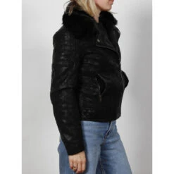 Veste Olivia Noir Femme - Guess 8 Veste Olivia Noir Femme - Guess -Le Dressing Parfait veste olivia noir femme guess 2